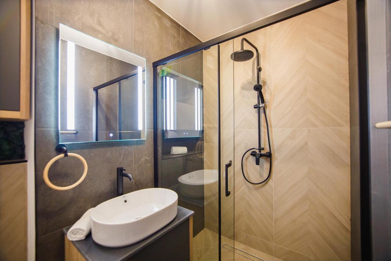 Duo Vibe Apartment Oradea Exterior foto
